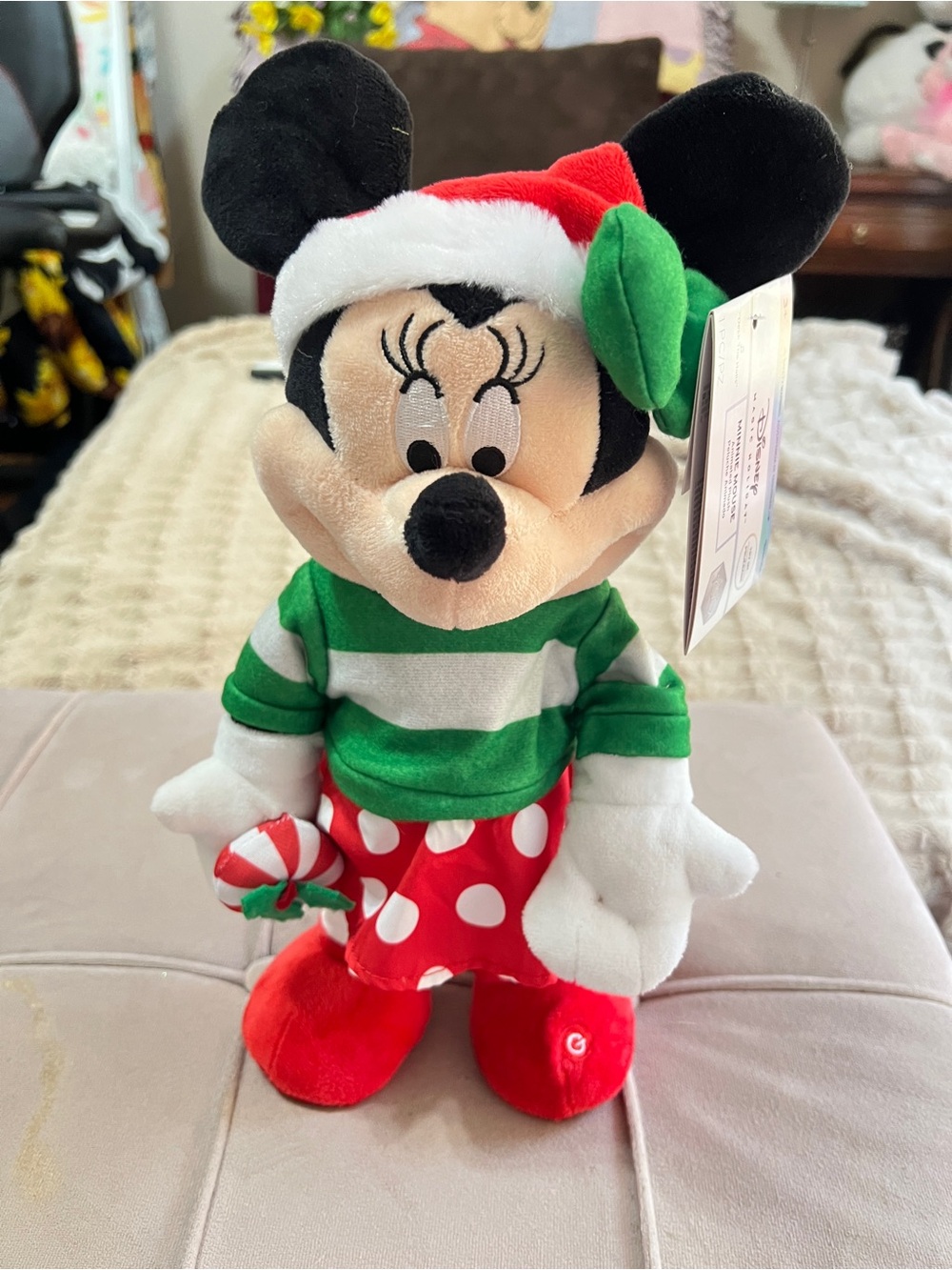 Minnie Mouse Holiday Musical Plush - Red & Green